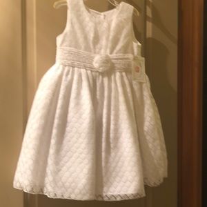 Girls White Lace Dress Size 6. NWT